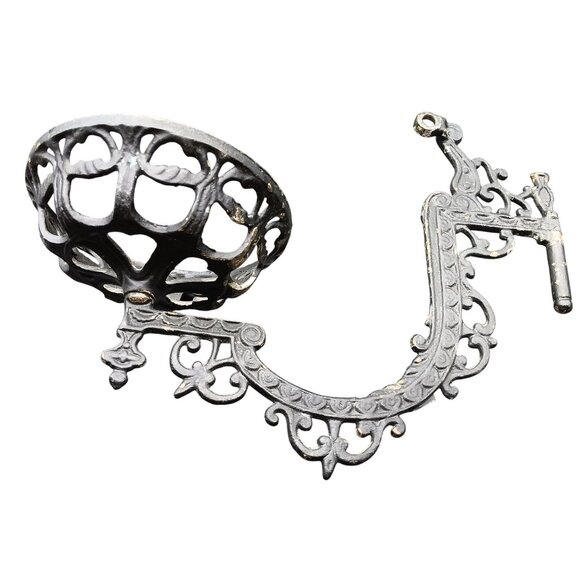 Antique Cast Iron Wall-Mounted Oil Lamp Holder With Heart Motif Design - Picture 1 of 5